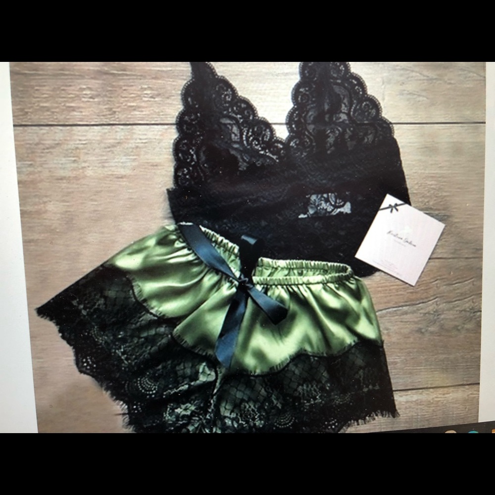 WISPR Womens Lace V Neck Pajama Set